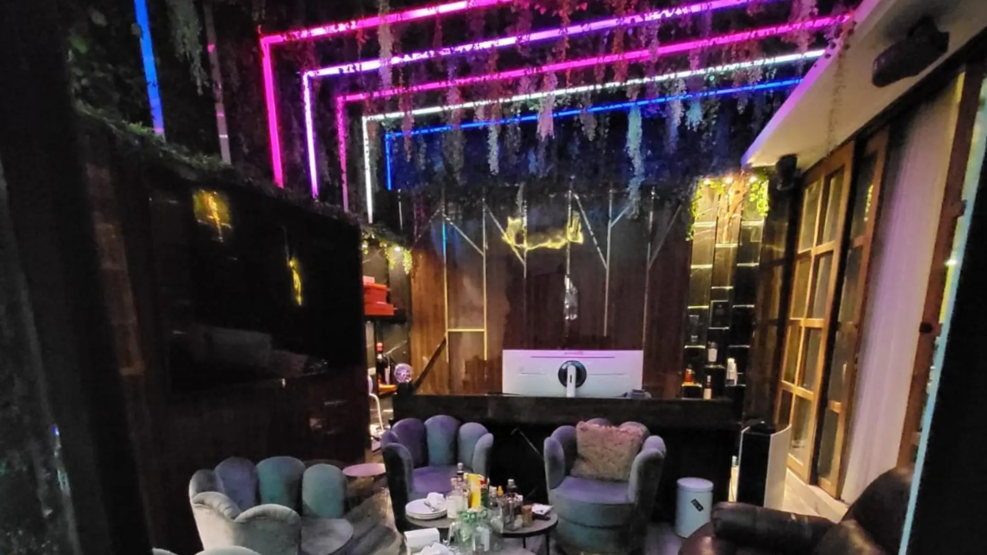 Yurooms Villapartment - Love Room Bali (Adults Only) Jimbaran  Guest house